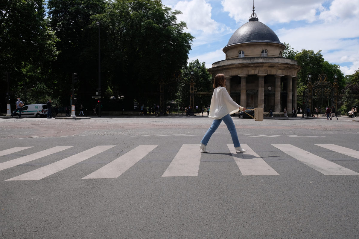 Élégance en Cachemire pour Femmes. Doux, chaud et durable, notre cachemire provient de sources éthiques et responsables, offrant un luxe qui respecte vos valeurs.